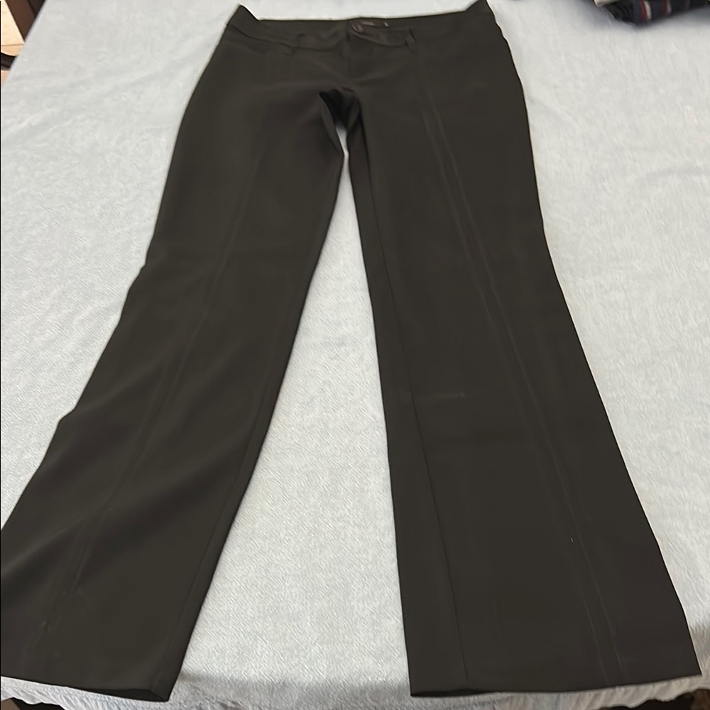 Black Slim Fit Pantsuit for Versatile Occasions